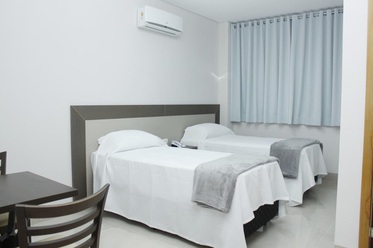 Hotel Cadori Paiçandu エクステリア 写真